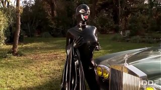 Fetish Queen Latex Lucy Stretches Her Wet Hole Outdoors With A Big Dildo