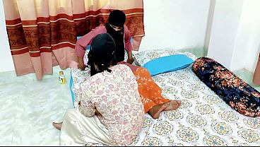 Sultry Indian Bhabhi’s Intimate Solo Play