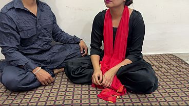 Desi Biwi Ko Baba Ke Saath Share Karte Hue (hindi Me Aawaz)