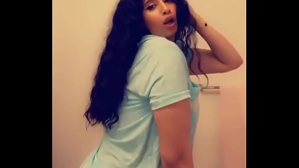 Pretty Hot Arab Girl Shaking It Sexy