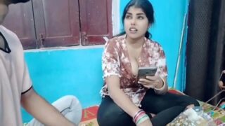 Big Boob Bhabhi Pays For Her Parcel With Her Wet Pussy