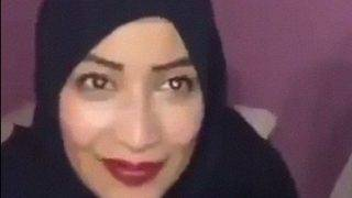 Pakistani Beauty’s Wild, Wet Oral Ride