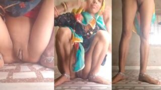 Rajasthani Babe Spreads Her Juicy Desi Pussy Wide Open For The Camera