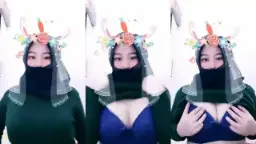 Ukhti Fira, Hijab Hijau, Badan Montok Bikin Panas
