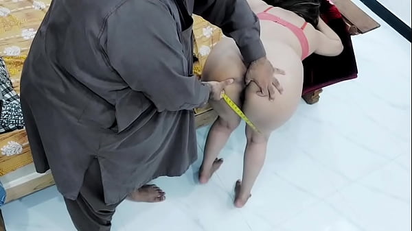Indian Tailor Pounding Village Gawar Girl’s Fat Ass Like A Slut, Rough Doggy Style With Clear Hindi Dirty Talk