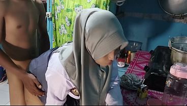 Ngentot Adik Ipar Sambil Mainin Tetek Dan Ngeremangin Bulu Kemaluannya