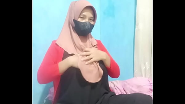 Indonesia Gadis Hijab Mainin Dildo Sampe Crot, Nikmatin Sendiri.