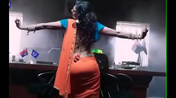 Saree Slipping Off That Thick Brown Ass, Ready To Be Grabbed