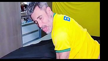 O Árabe Chegou No Brasil E Gozou Fundo No Cuzinho Do Paizão Brasileiro (teaser)