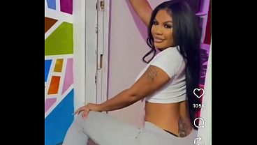 Chinese Kitty Shaking That Big Fat Ass