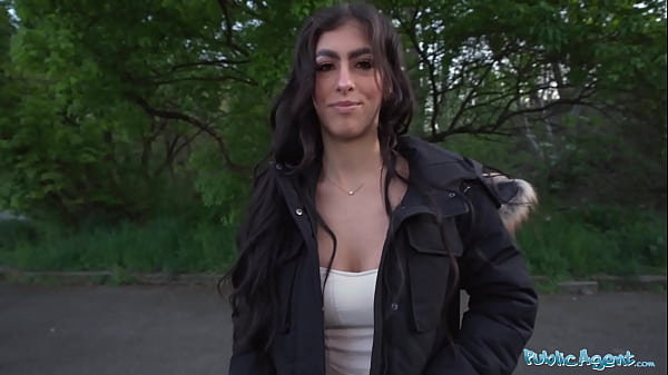 Public Agent Gets A Hot Colombian Babe Sucking And Fucking Right Out In The Open