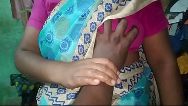 Indian Housewife Priyanka’s Intimate Homemade Session