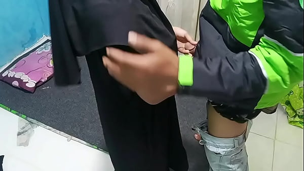Prank Ajak Ngentot Ojol, Bikin Si Abang Tegang Dan Ngecess.