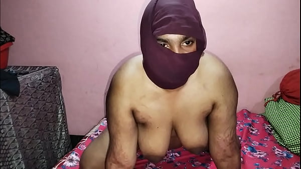 Make-up Artist Pounds Hot Indian Model Client Roughly At Home, Dirty Hindi Moans In Her Ear