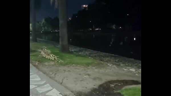 Turra Me Hace Un Pete Al Aire Libre, Una Mamada Salvaje Bajo El Sol