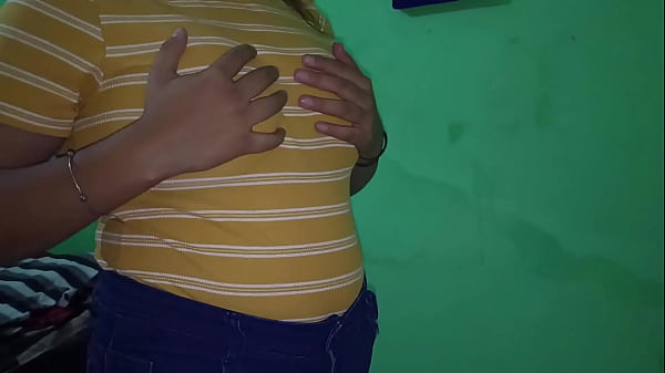 Indian Desi Girl Slips A Vibrator Deep Inside Her Thick, Juicy Ass