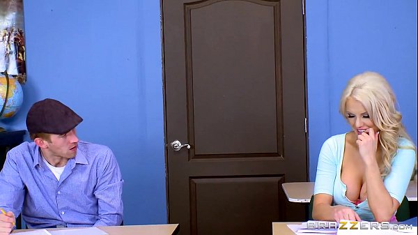Brazzers – Kenzie Taylor – Huge Horny Tits Getting Naughty In Class