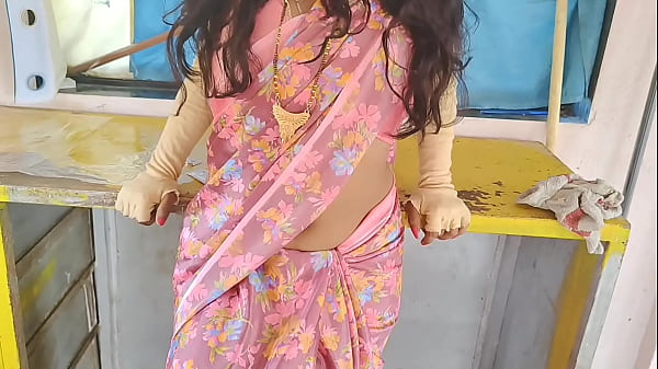 कामवाली बाई के साथ मकान मालिक की देसी चुदाई